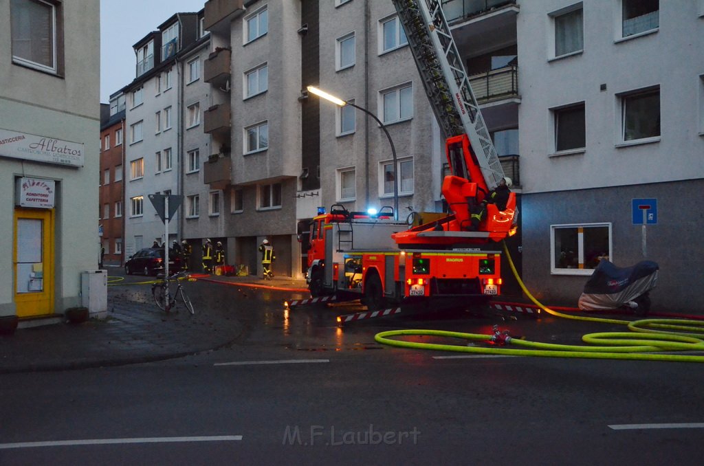Feuer 3 Dachstuhl Koeln Buchforst Kalk Muelheimerstr P022.JPG